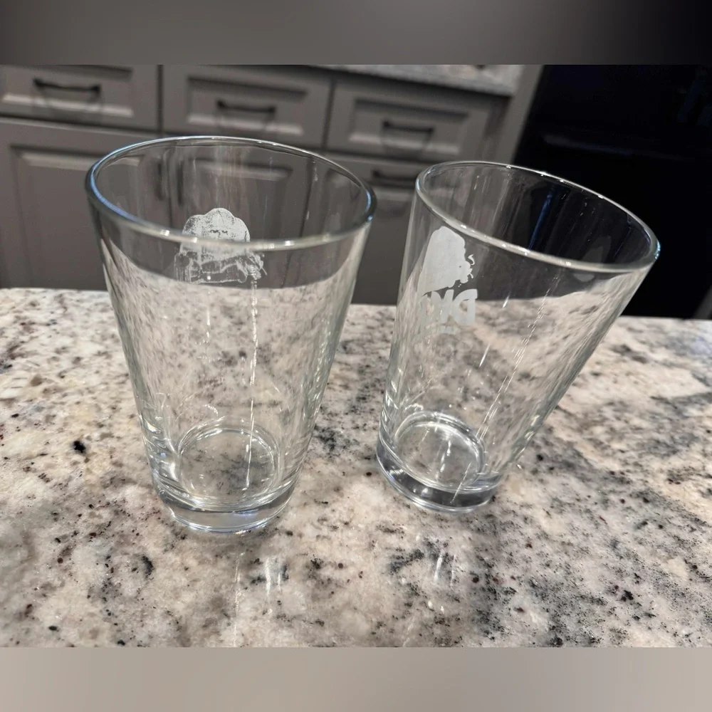 Clear beer glasses set of 2 size 6x3in